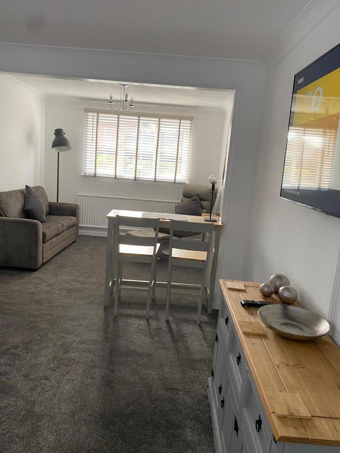Riverside Park Ground Floor Apartment - St Neots Exterior foto