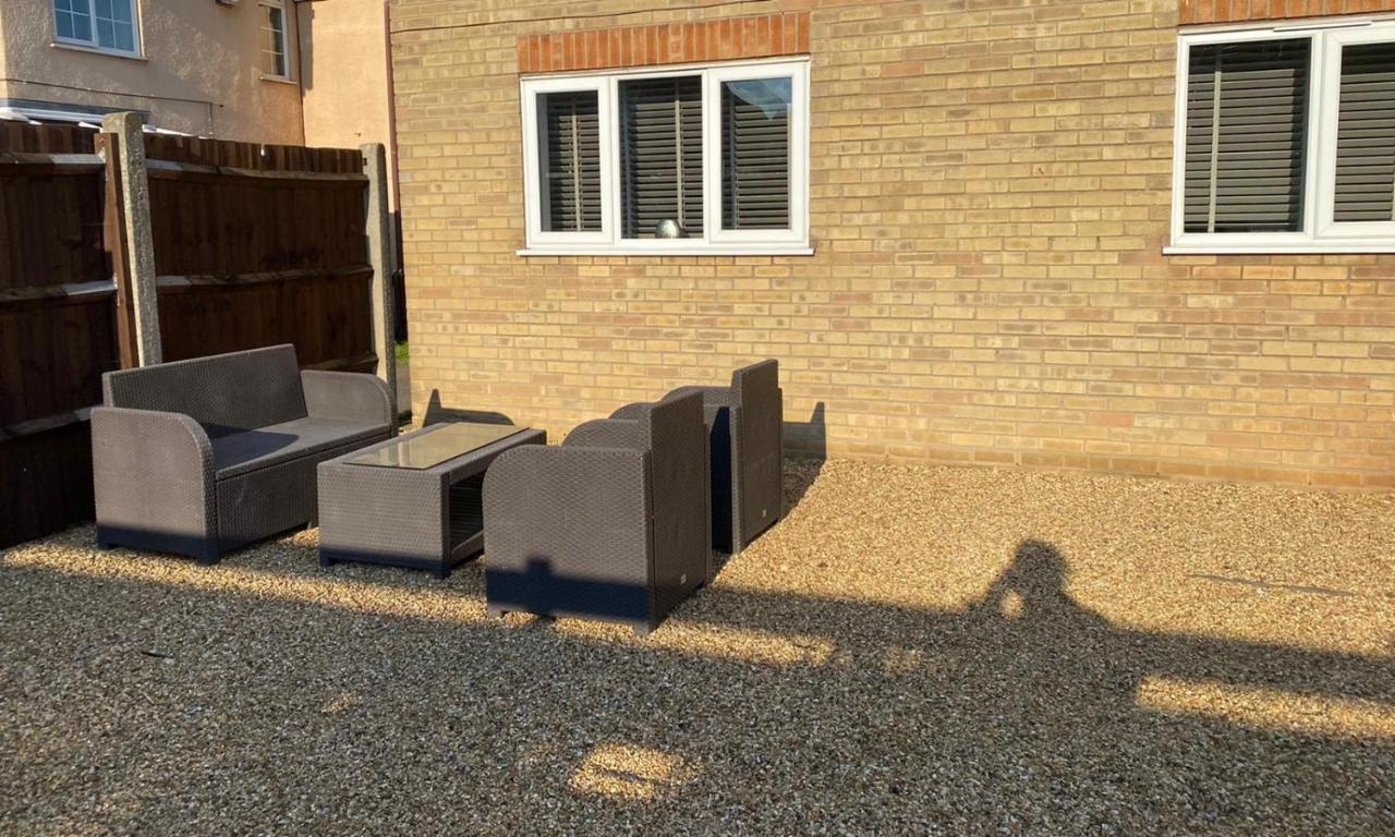 Riverside Park Ground Floor Apartment - St Neots Exterior foto